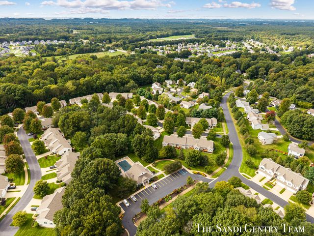 15313 Saddlebrook Court, Grand Haven, MI 49417