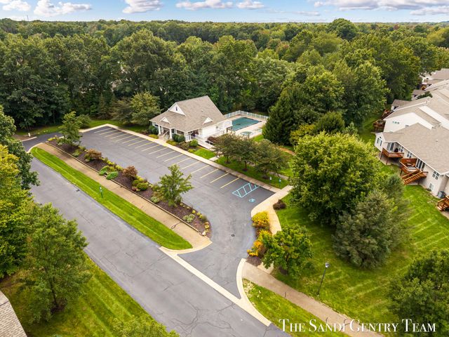 15313 Saddlebrook Court, Grand Haven, MI 49417