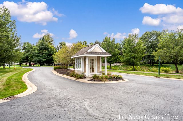 15313 Saddlebrook Court, Grand Haven, MI 49417