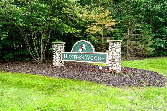 15313 Saddlebrook Court, Grand Haven, MI 49417