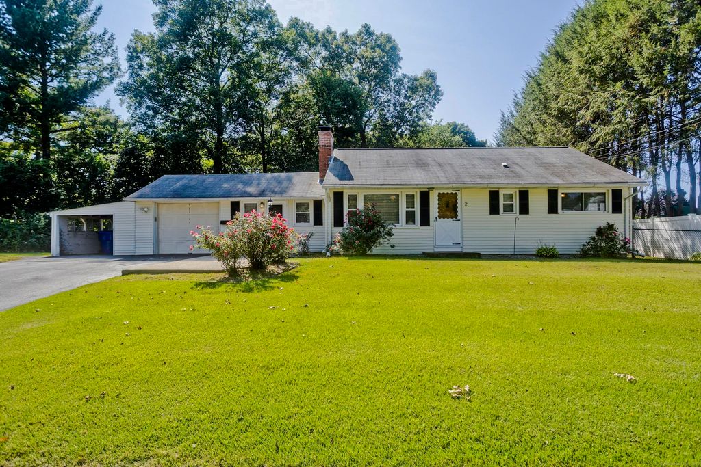 2 Oakridge Drive, Enfield, CT 06082