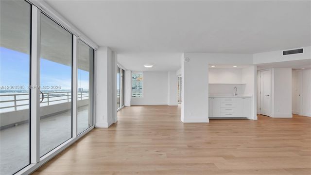 555 NE 34th Street 1801, Miami, FL 33137