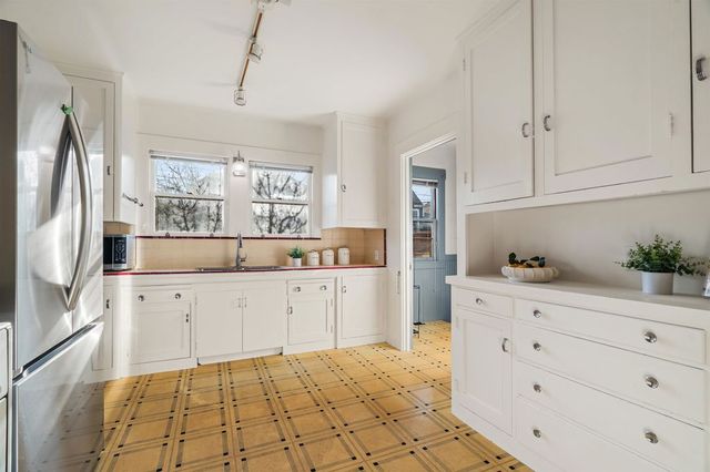 3010 Fairview Ave, Alameda, CA 94501