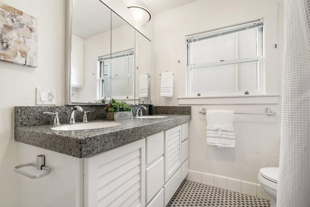 3010 Fairview Ave, Alameda, CA 94501