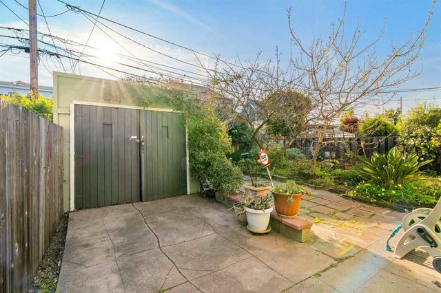 3010 Fairview Ave, Alameda, CA 94501