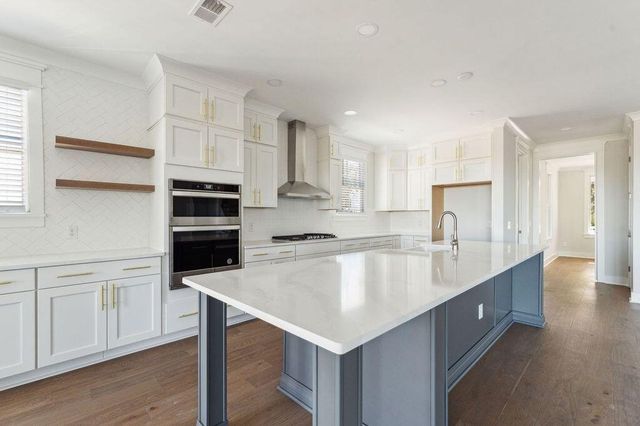 512 Feeder Creek Lane, Hollywood, SC 29449