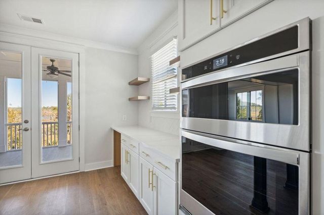 512 Feeder Creek Lane, Hollywood, SC 29449