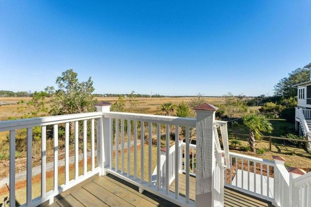 512 Feeder Creek Lane, Hollywood, SC 29449