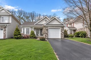 41 Madison Circle, Middle Island, NY 11953