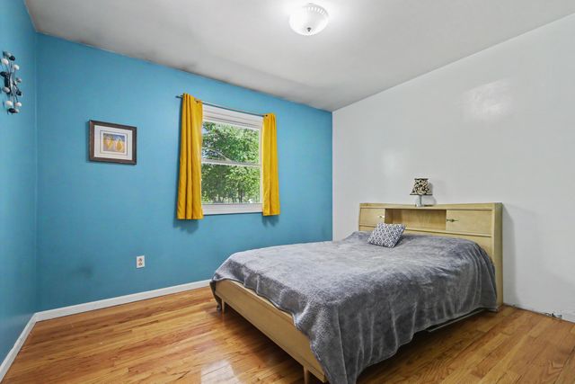 5248 Burgis Avenue SE, Kentwood, MI 49508