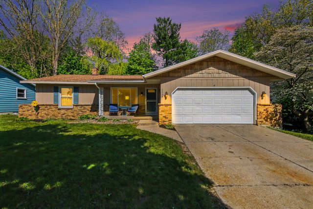 5248 Burgis Avenue SE, Kentwood, MI 49508