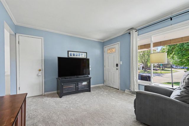 5248 Burgis Avenue SE, Kentwood, MI 49508