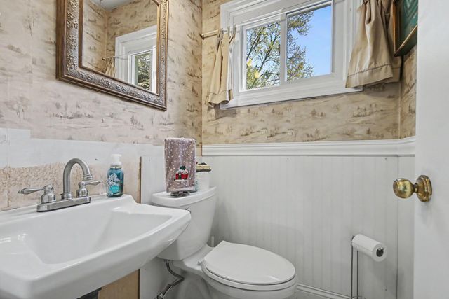 5248 Burgis Avenue SE, Kentwood, MI 49508