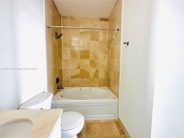 2100 Van Buren St 518, Hollywood, FL 33020