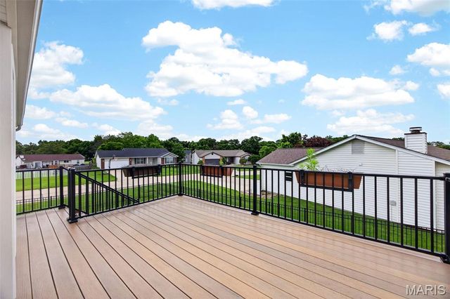 4046 Cambridge Crossing Drive, St Charles, MO 63304