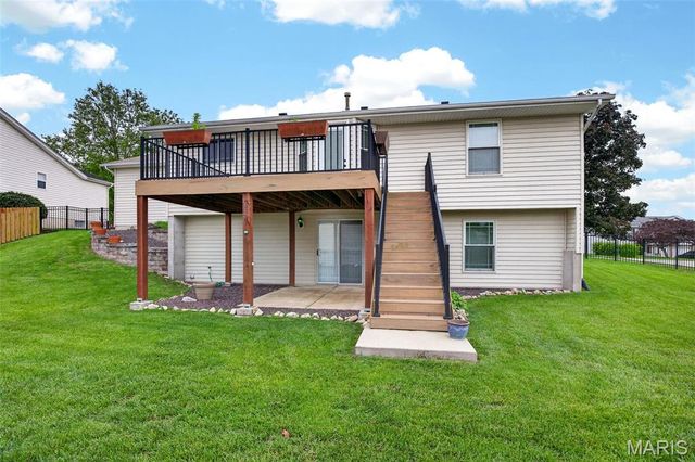 4046 Cambridge Crossing Drive, St Charles, MO 63304
