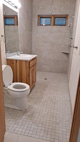 2361 Kings Highway, Medford, OR 97501