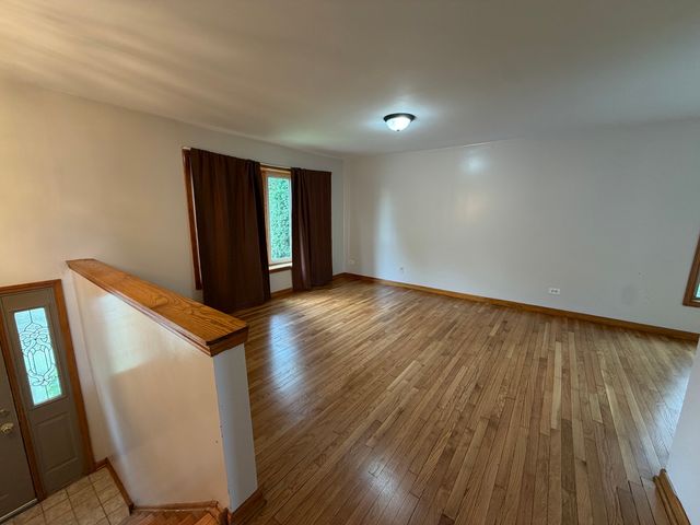 105 N Schmidt Road, Bolingbrook, IL 60440