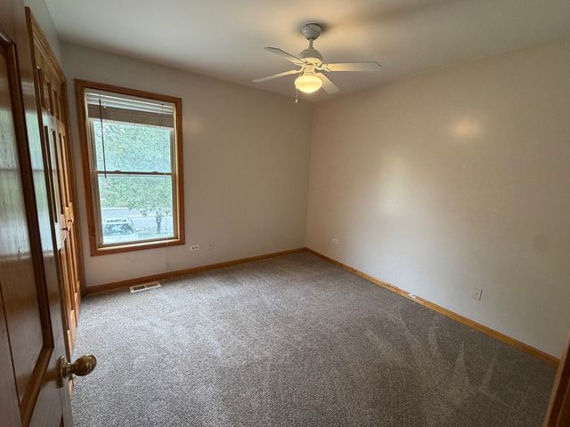 105 N Schmidt Road, Bolingbrook, IL 60440