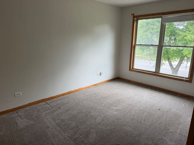 105 N Schmidt Road, Bolingbrook, IL 60440