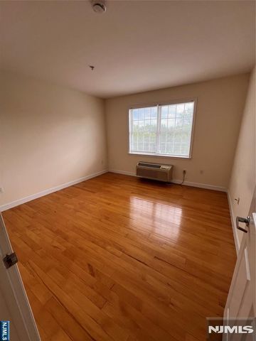 333 Willow Street 409, Teaneck, NJ 07666