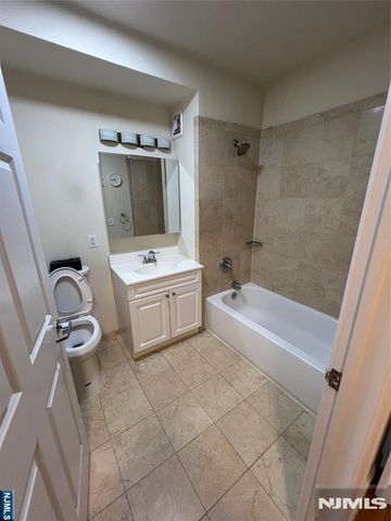 333 Willow Street 409, Teaneck, NJ 07666