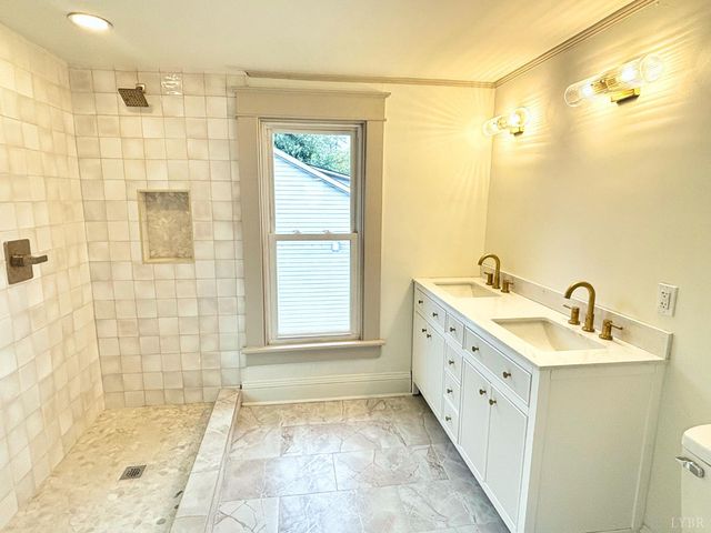 205 Warren Avenue, Lynchburg, VA 24501