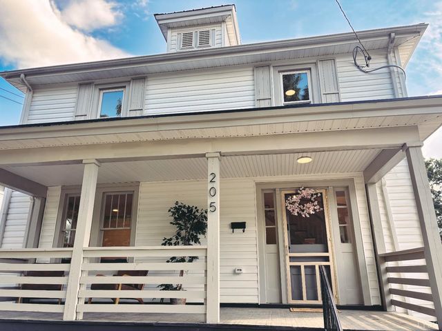 205 Warren Avenue, Lynchburg, VA 24501