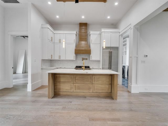 451 Pelican, Magnolia, TX 77355