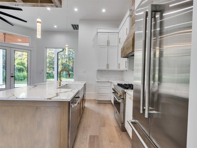 451 Pelican, Magnolia, TX 77355