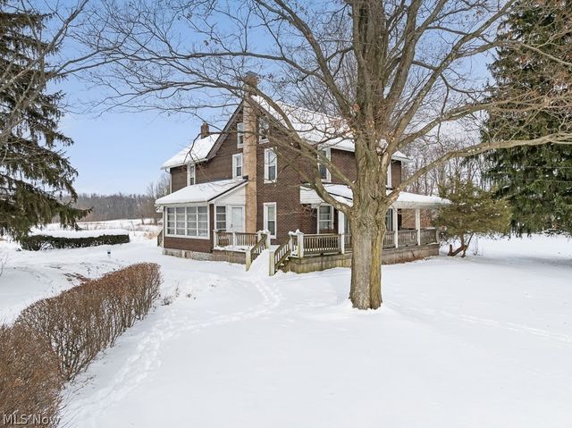 18262 W Pine Lake Road, Beloit, OH 44609