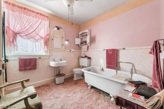 18262 W Pine Lake Road, Beloit, OH 44609