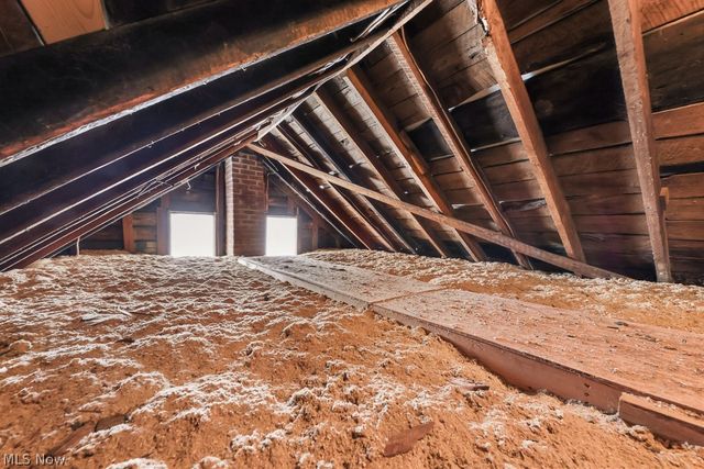 18262 W Pine Lake Road, Beloit, OH 44609