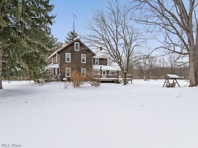 18262 W Pine Lake Road, Beloit, OH 44609