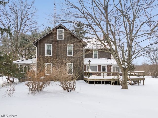 18262 W Pine Lake Road, Beloit, OH 44609