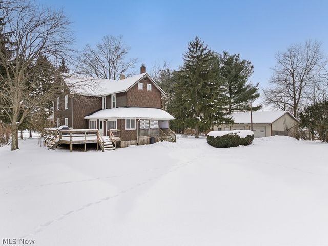 18262 W Pine Lake Road, Beloit, OH 44609