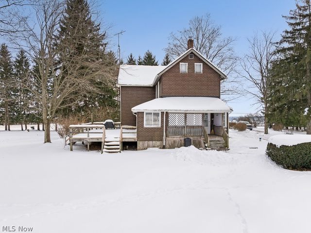 18262 W Pine Lake Road, Beloit, OH 44609