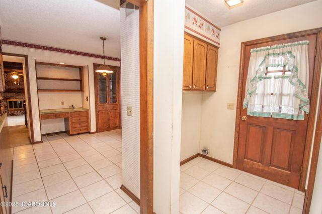 1743 ENGELWOOD DRIVE, Jefferson City, MO 65101