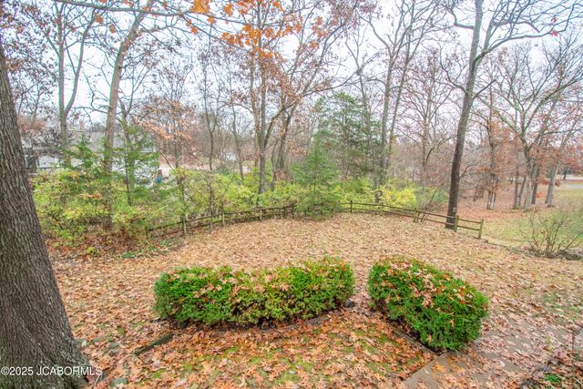 1743 ENGELWOOD DRIVE, Jefferson City, MO 65101