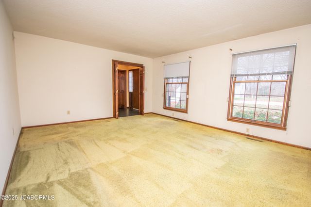 1743 ENGELWOOD DRIVE, Jefferson City, MO 65101