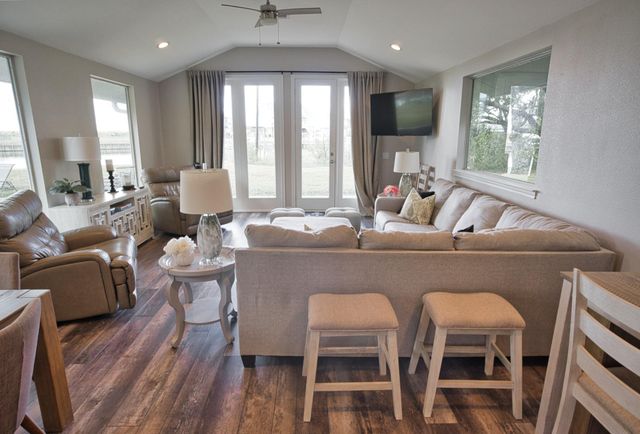 1288 County Road 297, Sargent, TX 77414