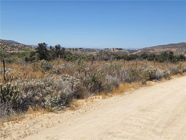 30 Sycamore Falls Rd, Aguanga, CA 92536