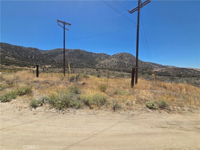 30 Sycamore Falls Rd, Aguanga, CA 92536