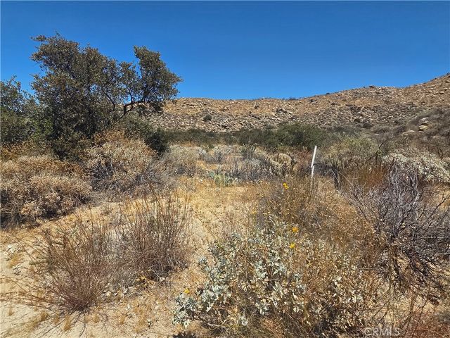 30 Sycamore Falls Rd, Aguanga, CA 92536