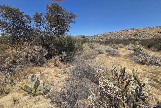 30 Sycamore Falls Rd, Aguanga, CA 92536