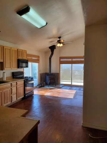 42555 Bear Creek Road, Springville, CA 93265
