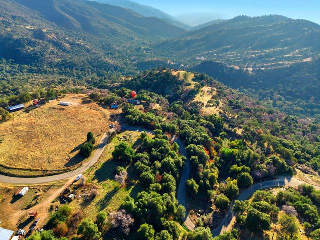 42555 Bear Creek Road, Springville, CA 93265