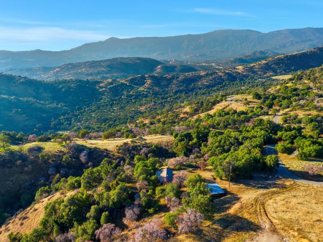 42555 Bear Creek Road, Springville, CA 93265