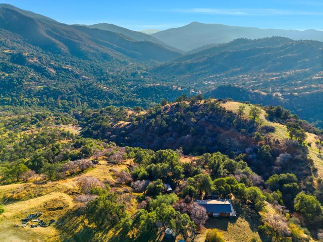 42555 Bear Creek Road, Springville, CA 93265