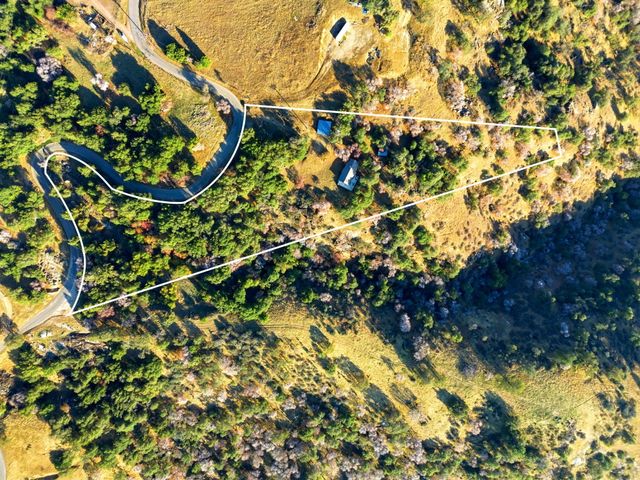 42555 Bear Creek Road, Springville, CA 93265